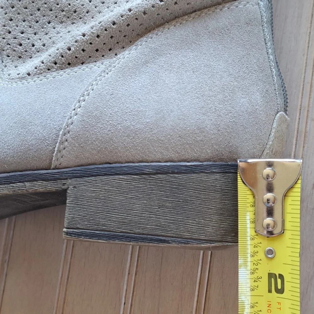 NINE West Bond Suede Leather Ankle Boots Taupe Perforated Causal Booties - Picture 11 of 12